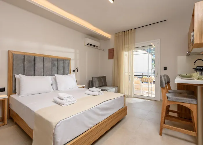 Fotini * 克里斯阿穆迪亚